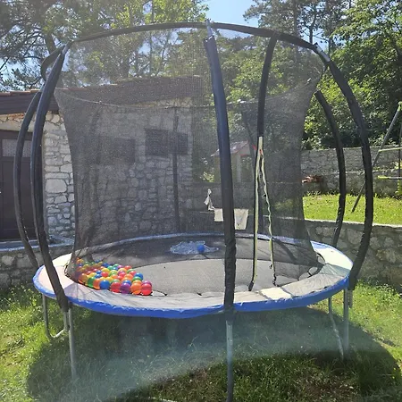 Dts3 * Kaštel